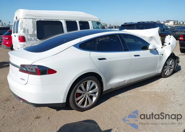 5YJSA1E4XFF105274: 43926602