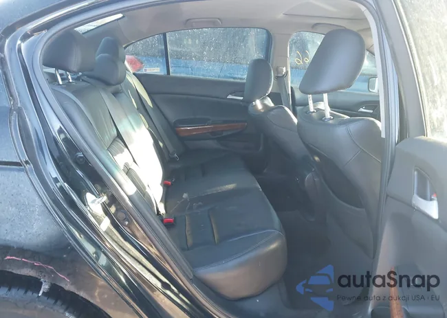 1HGCP3F81CA001357: 43926766