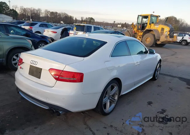 WAUVVAFR2AA035599: 43927780