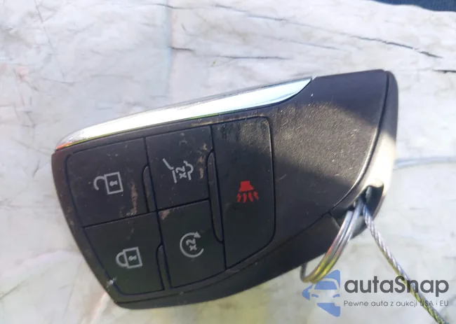 3GKALUEG7SL198028: 43927792