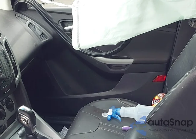 1FADP3F25EL274796: 43927797