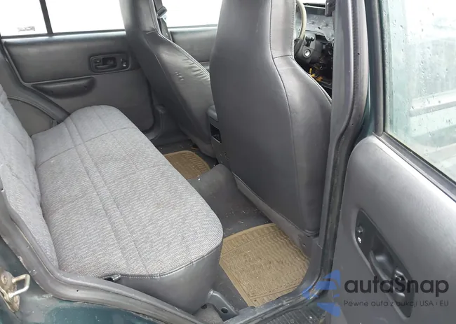 1J4FT68S9XL504317: 43927871