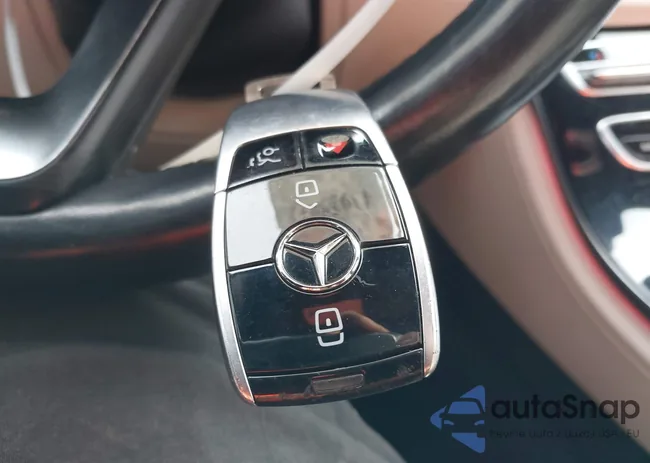 WDDZF4KB8JA335293: 43927927