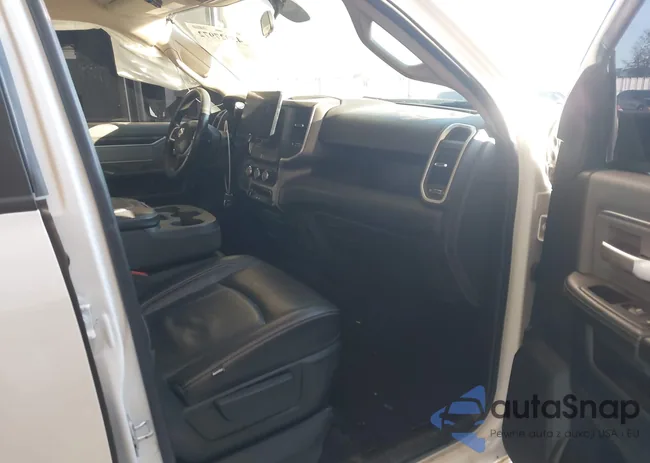 3C6UR5DL2KG529836: 43927972