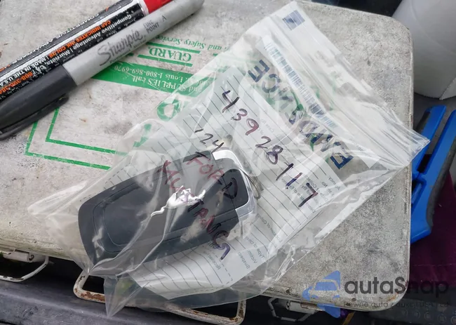 1FA6P8TH3R5107541: 43928117