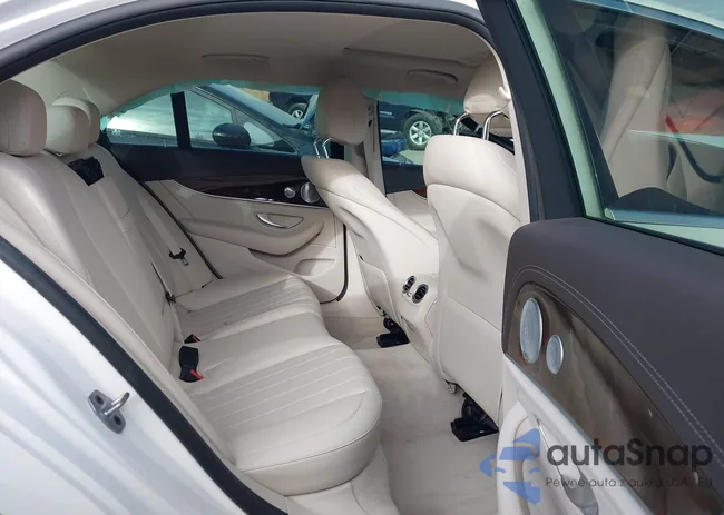 WDDZF4KB8KA588745: 43928126