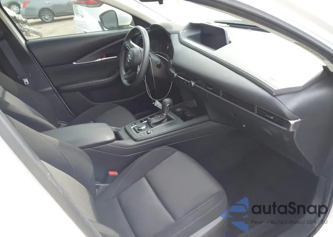 3MVDMBAM4PM565473: 43928145