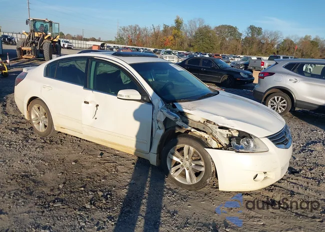 1N4BL2AP7CC238864: 43928373