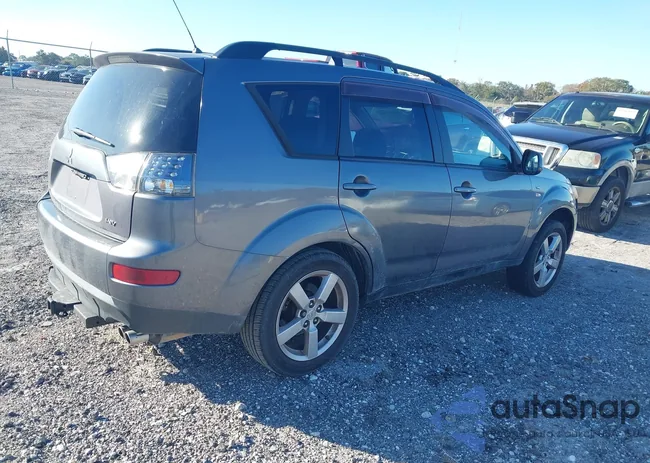 JA4MS31X38Z008295: 43927382