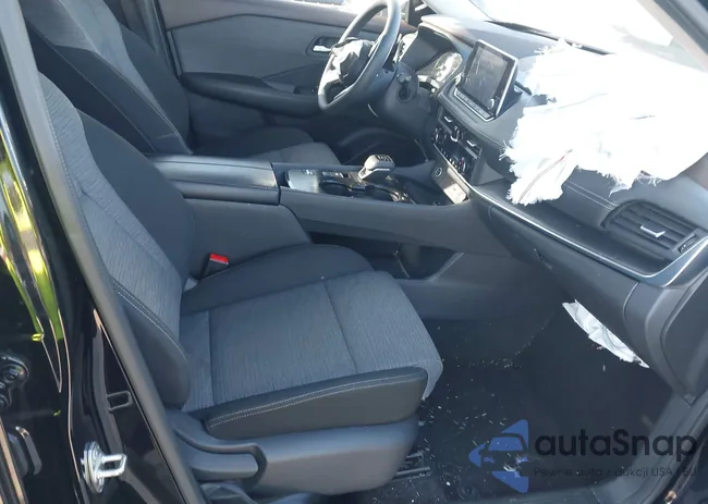 JN8BT3BA1PW409210: 43927566