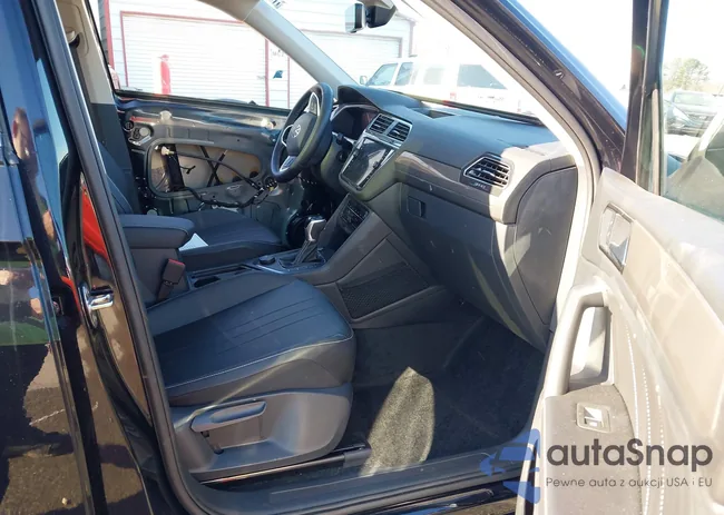 3VVMB7AX4RM119973: 43927593