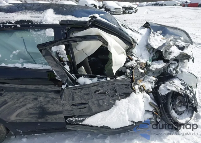 ML32AUHJ8RH016569: 43927609