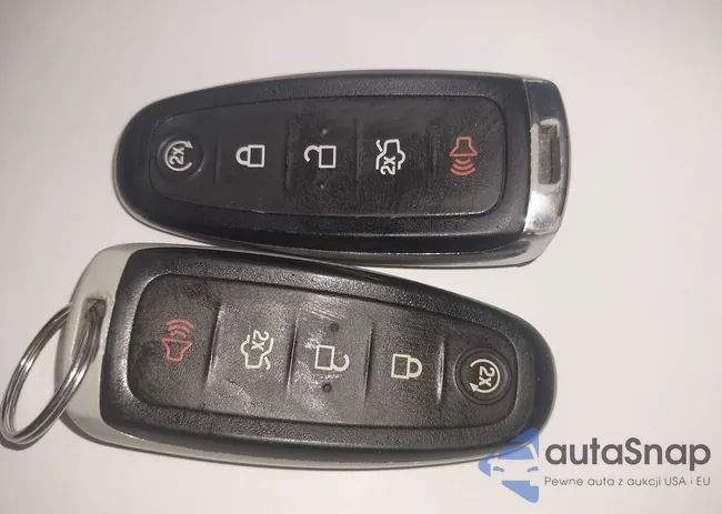 1FMCU9J9XFUB40203: 43927618