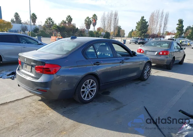 WBA8A9C55GK616557: 43927637