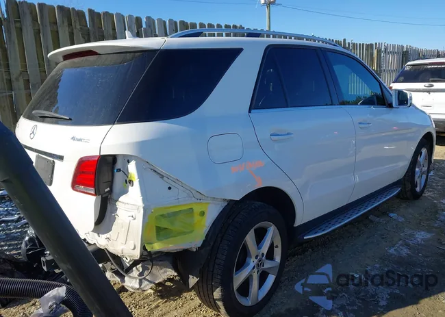 4JGDA5HB0JB088275: 43927692