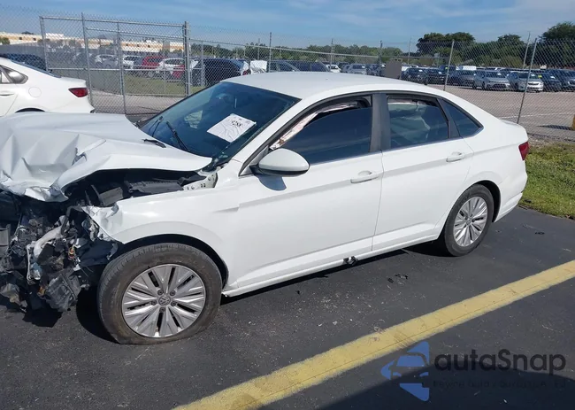 3VWC57BU3KM121058: 43928855