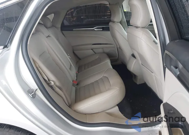 3FA6P0HD1JR227105: 43928892