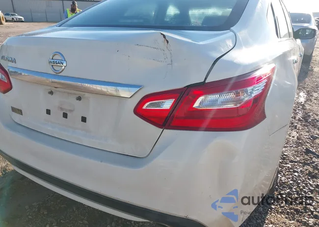 1N4AL3AP2HN322958: 43928910