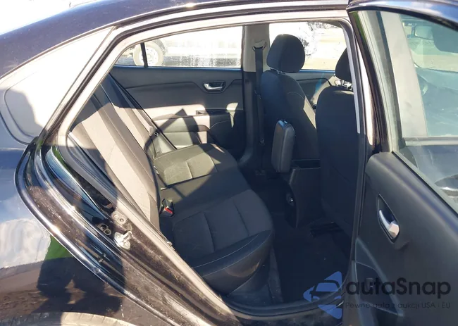 3KPA24AD7LE273200: 43928919