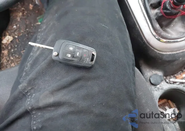 1G1PJ5SB7F7175958: 43928937