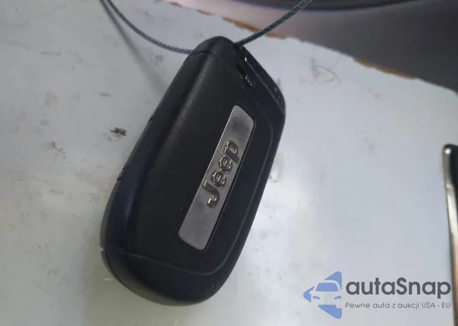 3C4NJDBB7JT345152: 43928962