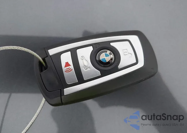 WBS3R9C58FK330800: 43929155