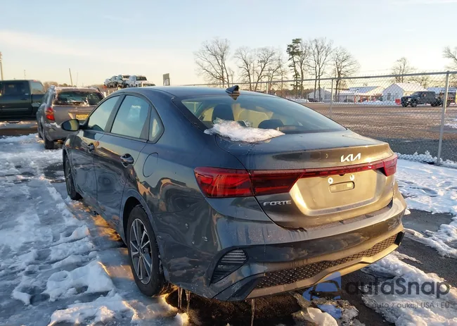 3KPF24AD9NE424322: 43929201