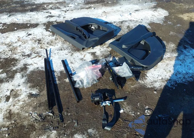 1FMCU9GN9RUB50472: 43929255