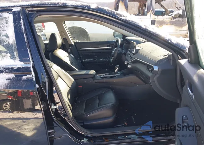 1N4BL4DW1KC160997: 43929322