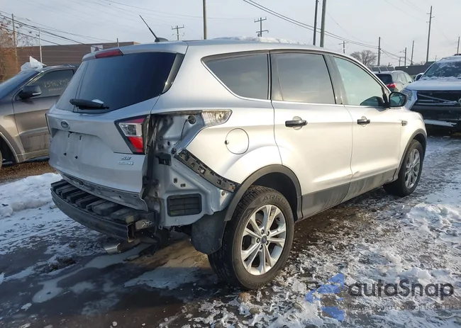 1FMCU0GD5HUD52453: 43928408