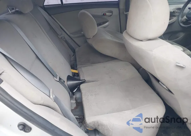 2T1BU4EE9DC074148: 43928721