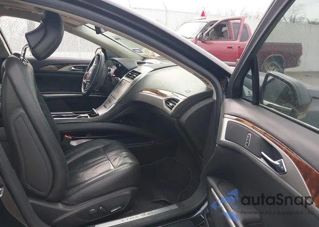 3LN6L2G9XER806626: 43929792