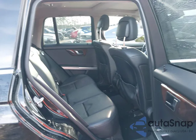 WDCGG8HB1BF555810: 43929796