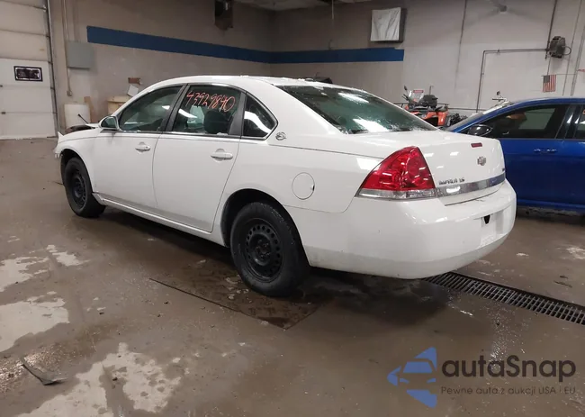 2G1WB58KX81198702: 43929840