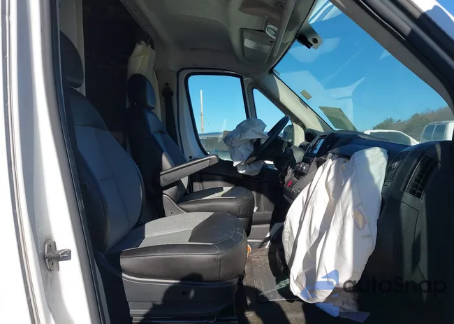 3C6TRVCG6GE109032: 43929844