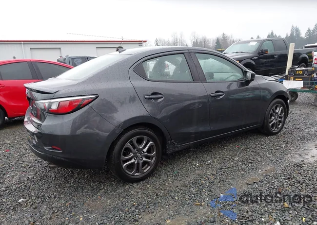 3MYDLBYV5KY508740: 43929975