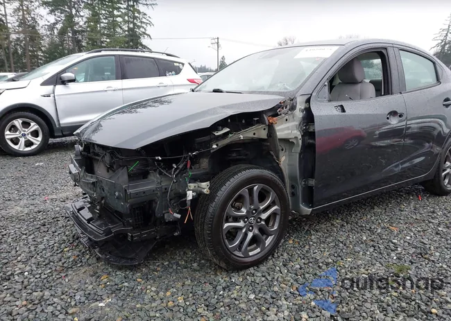 3MYDLBYV5KY508740: 43929975