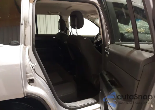 1C4NJCBAXED774606: 43930037