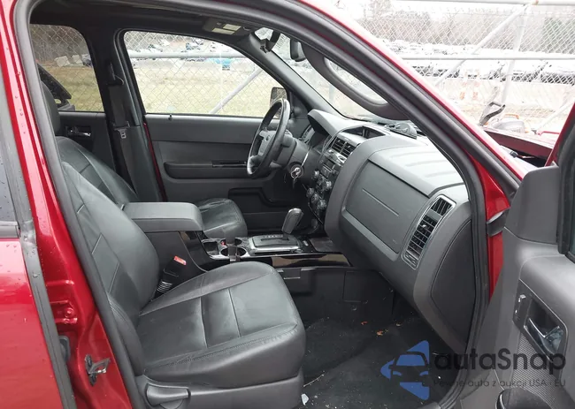 1FMCU9EG2CKC37783: 43930161