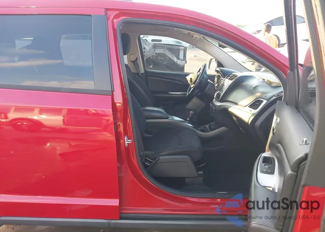 3C4PDCABXHT568484: 43930175