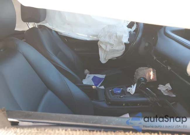 3MVDMABL8MM243284: 43930256