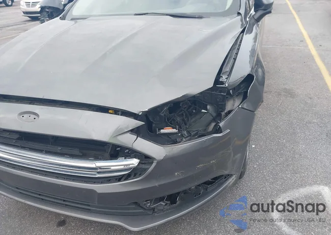 3FA6P0LU1JR173733: 43929432