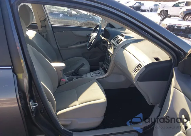 2T1BU4EE4DC948258: 43931048