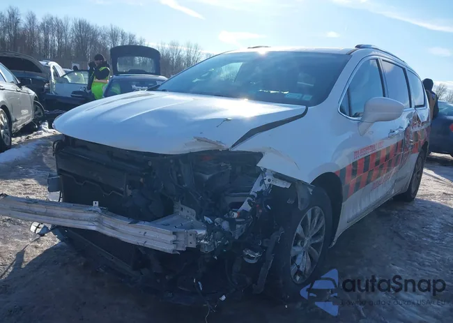 2C4RC1BG0KR575819: 43931177