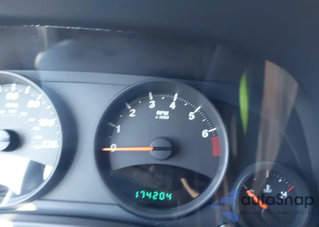 1C4NJDEB0CD564068: 43931278