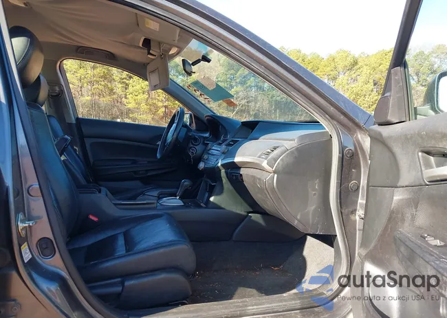 1HGCP2F63CA219776: 43931353