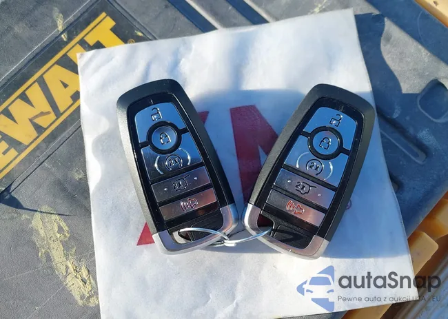 2FMPK3K9XLBA20468: 43930398