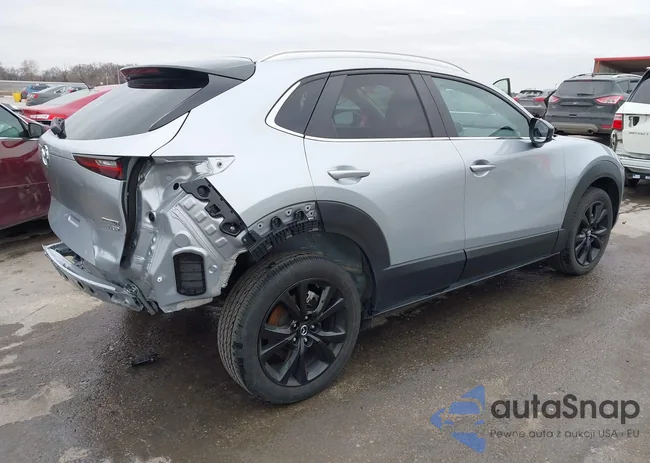 3MVDMBAYXMM309305: 43930412