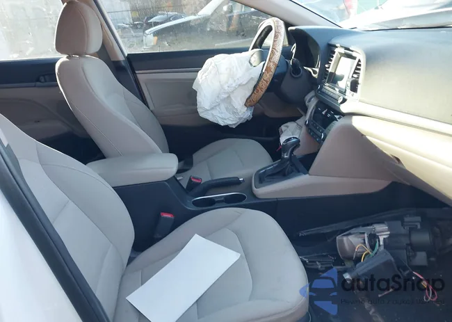 5NPD84LF6JH371461: 43930632