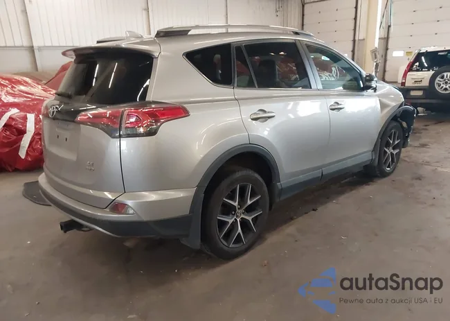 2T3JFREV2HW685637: 43930638